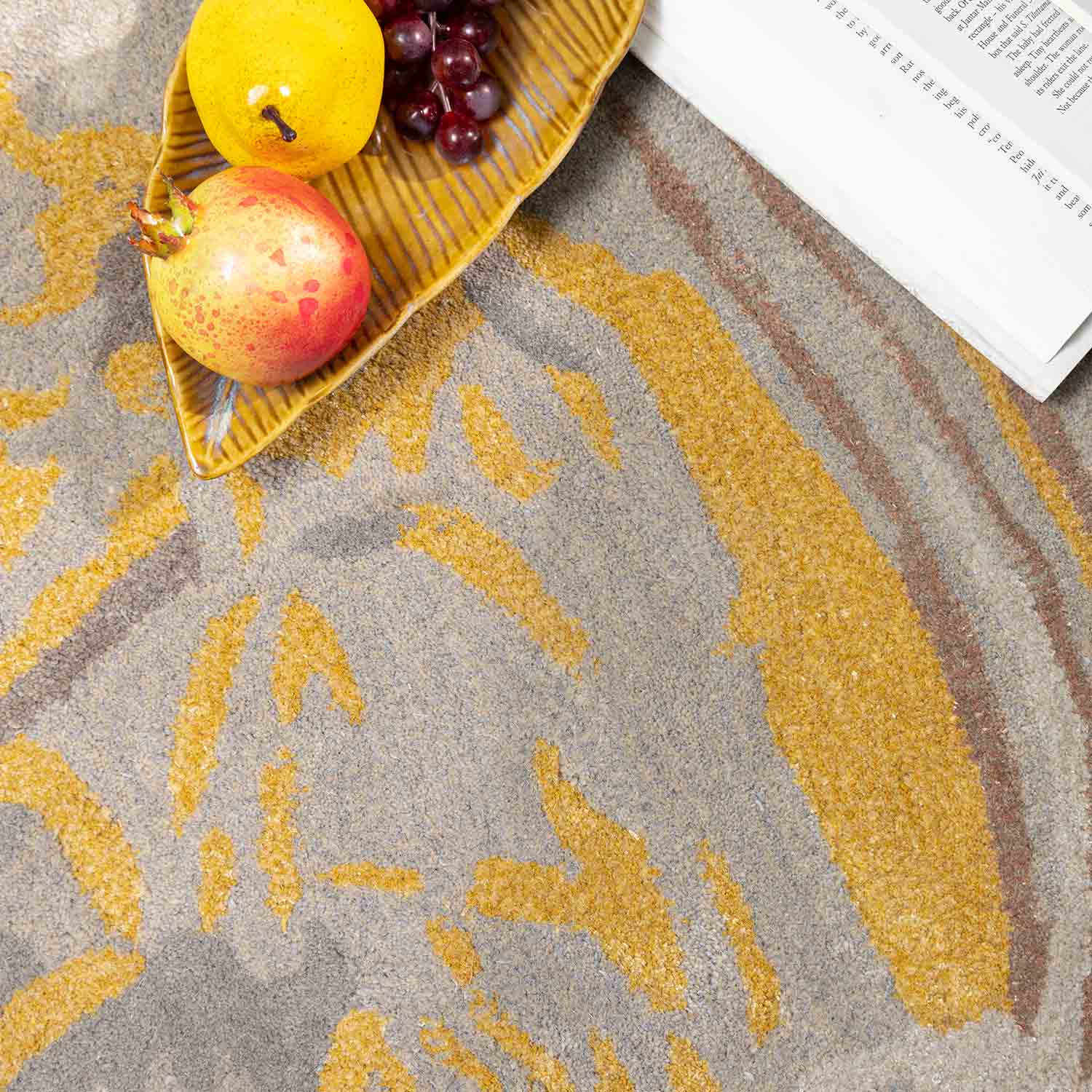 Eshe Hand Tufted Woollen And Viscose Rug