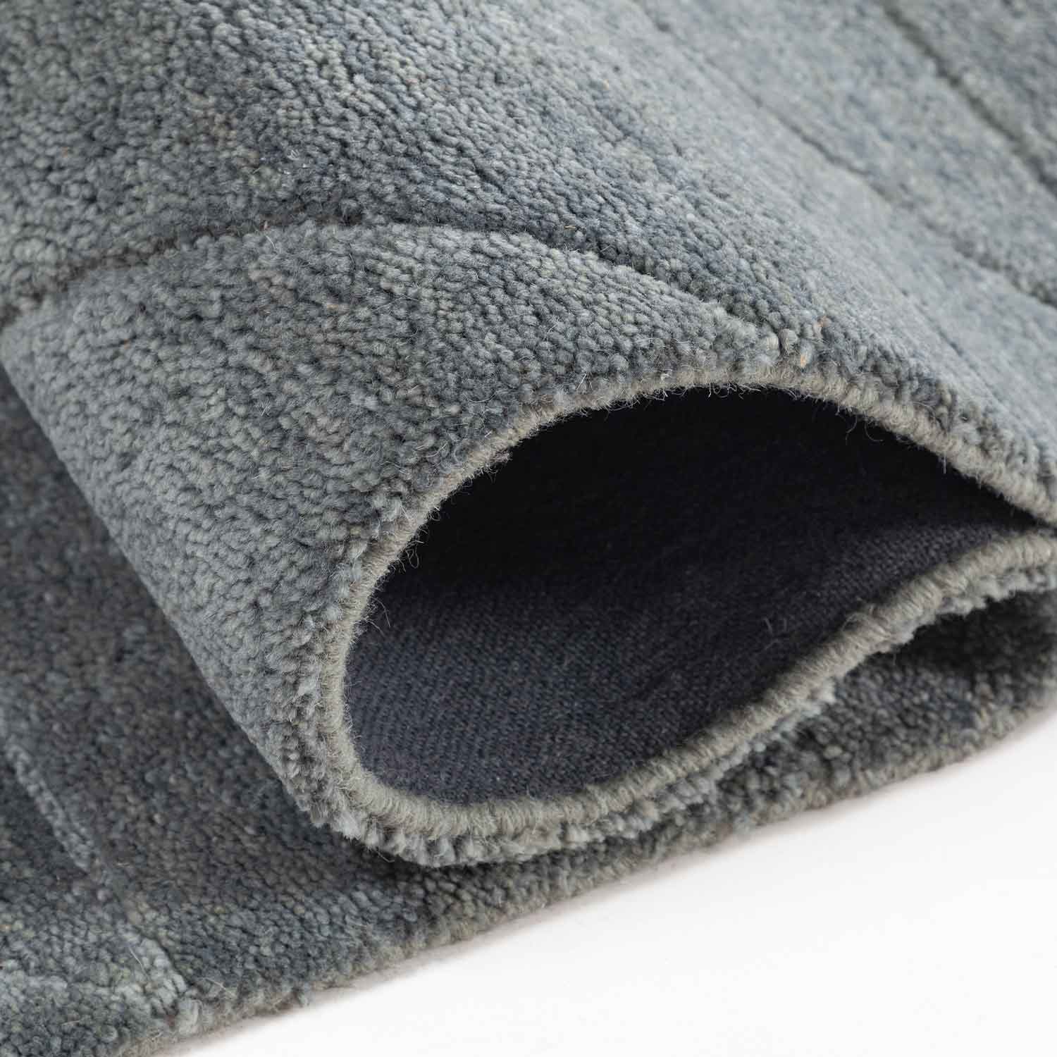 Relief Rug Hand Tufted Woollen Rug