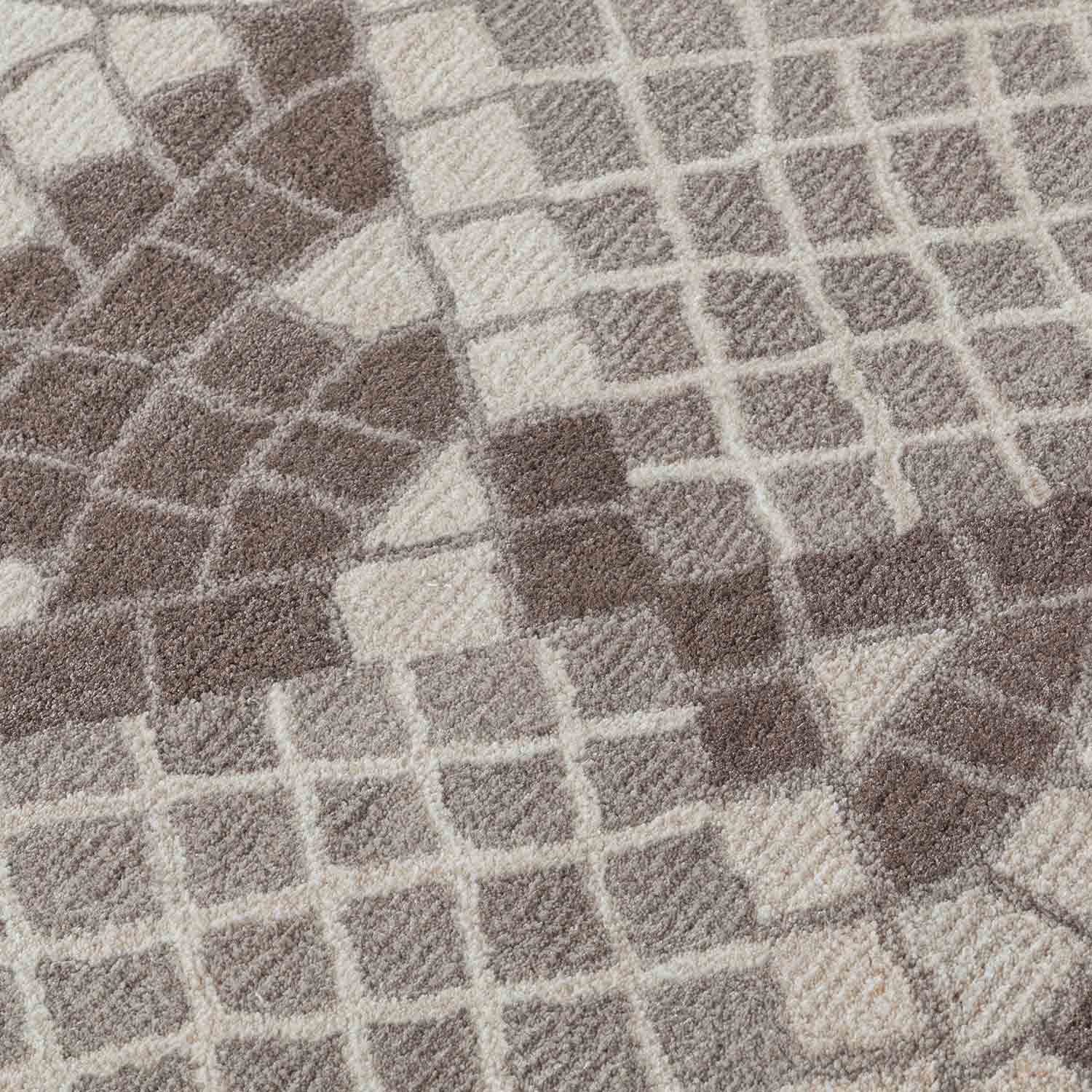 Mezzapica Handtufted Woollen And Viscose Rug By Mariella Ienna