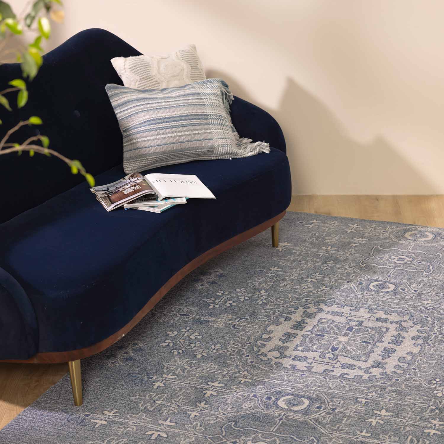 Dalila Hand Tufted Polyester Rug