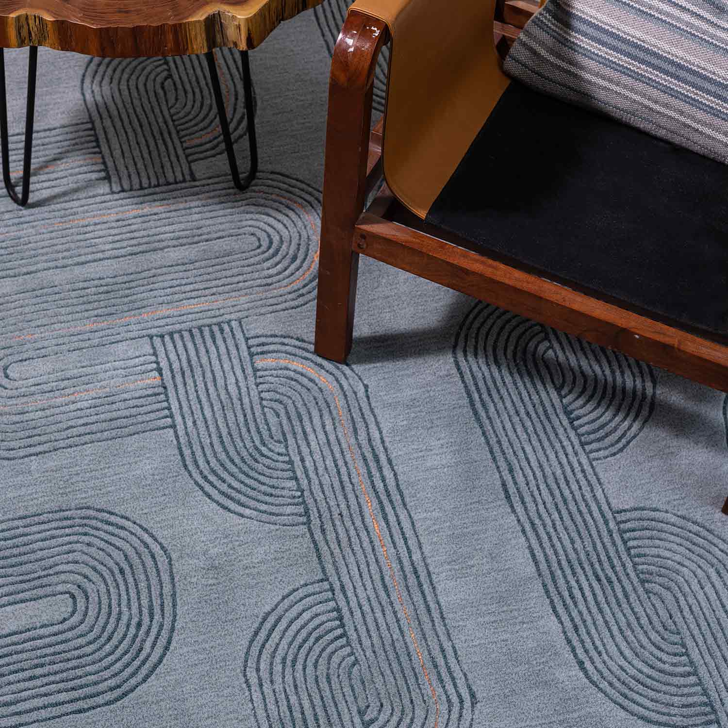 Farida Hand Tufted Woollen And Viscose Rug