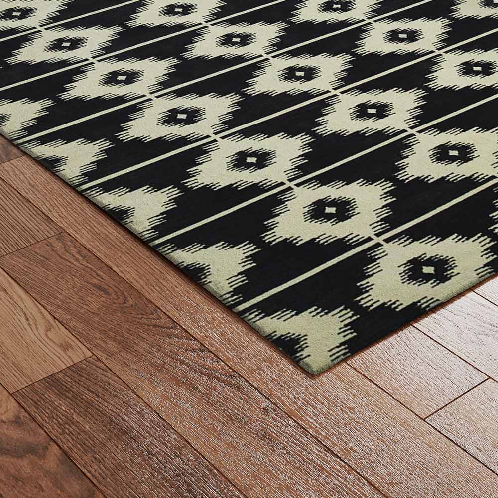 Diamond Hand Knotted Woollen Rug