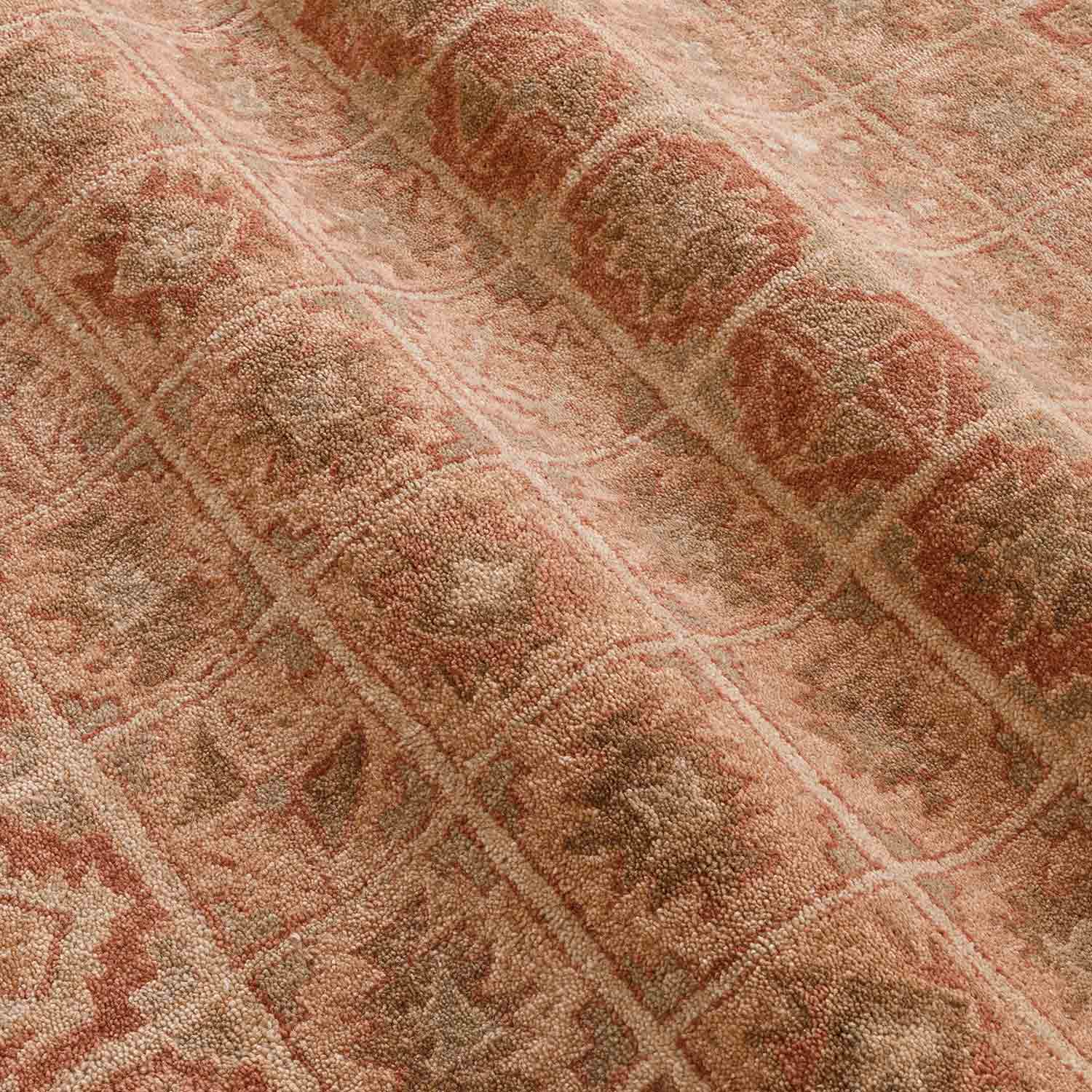 Latticed Hand Tufted Woollen And Viscose Rug