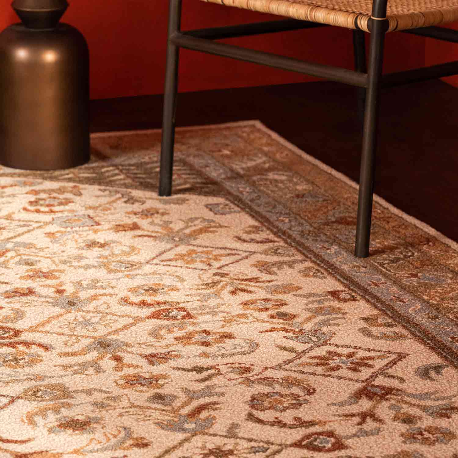 Nisa Hand Tufted Woollen Rug