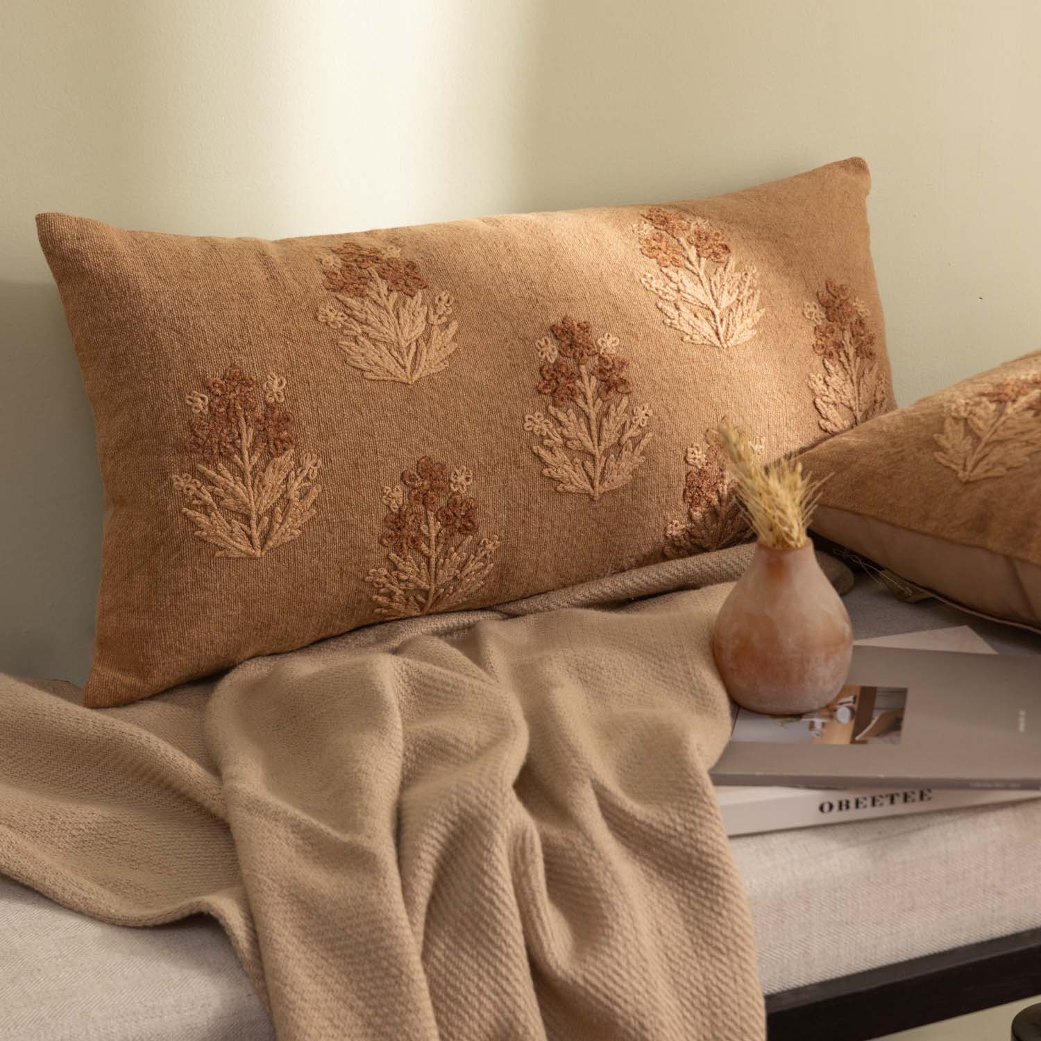 Embroidered Cotton Jacquard Vaze Lumbar Cushion Cover