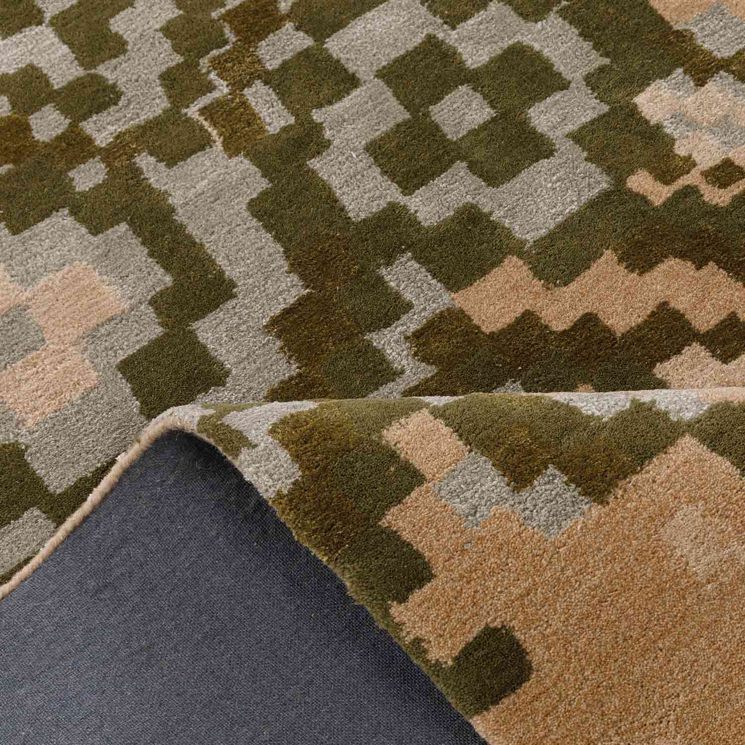 Whirlpool Hand Tufted Woollen Rug