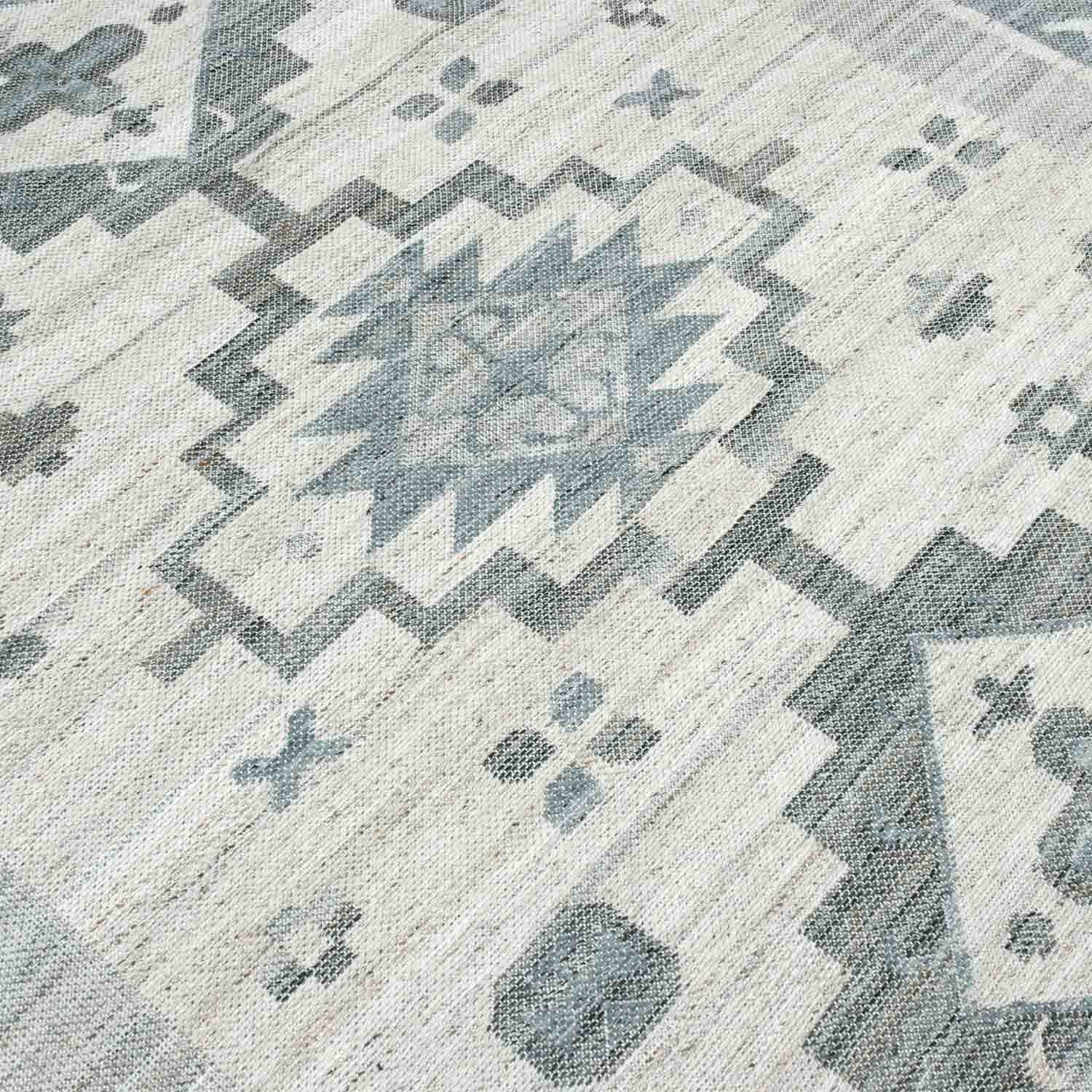 Sayyiam Handloom Polyester Rug