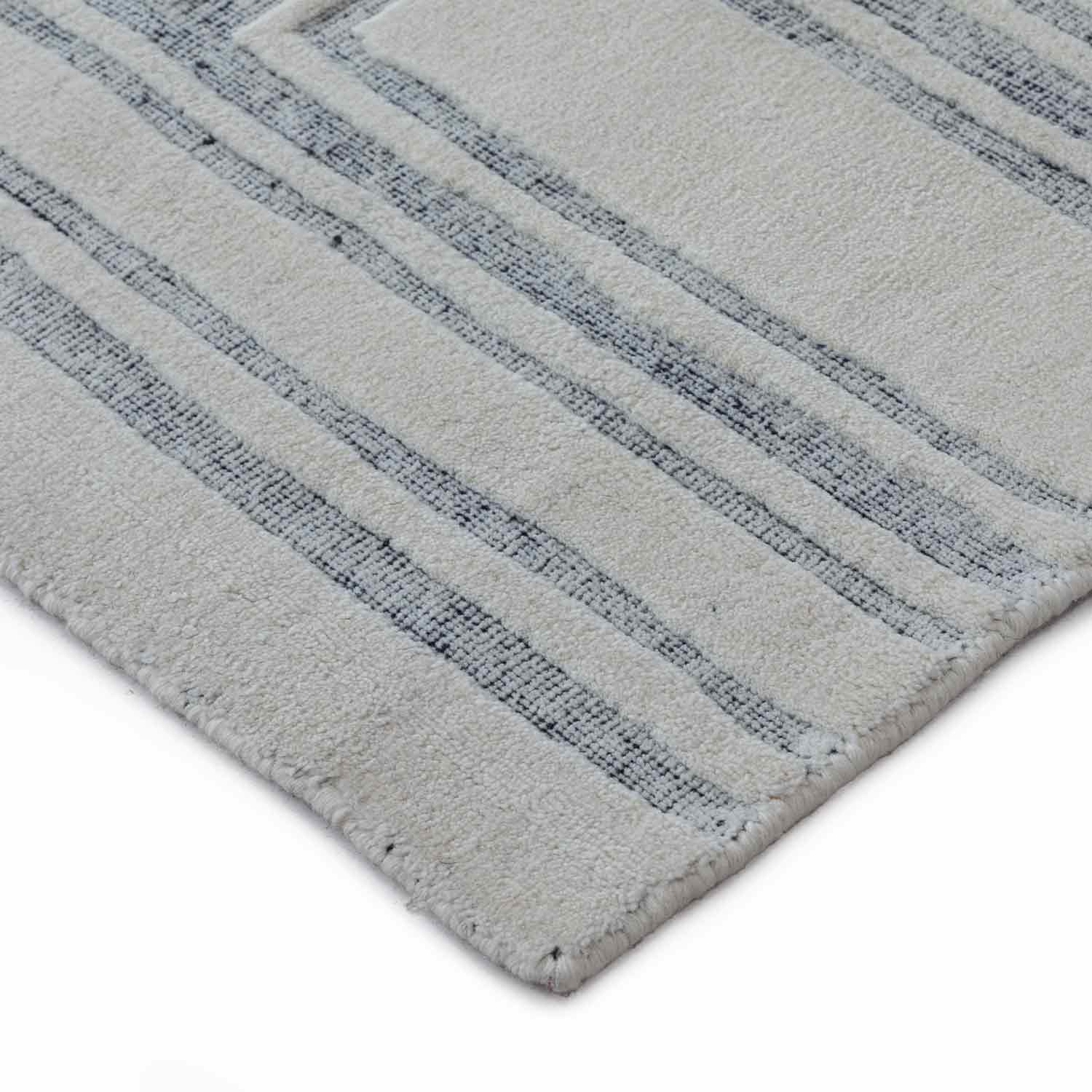Svincoli Double Back Handloom Woollen And Viscose Rug By Mariella Ienna