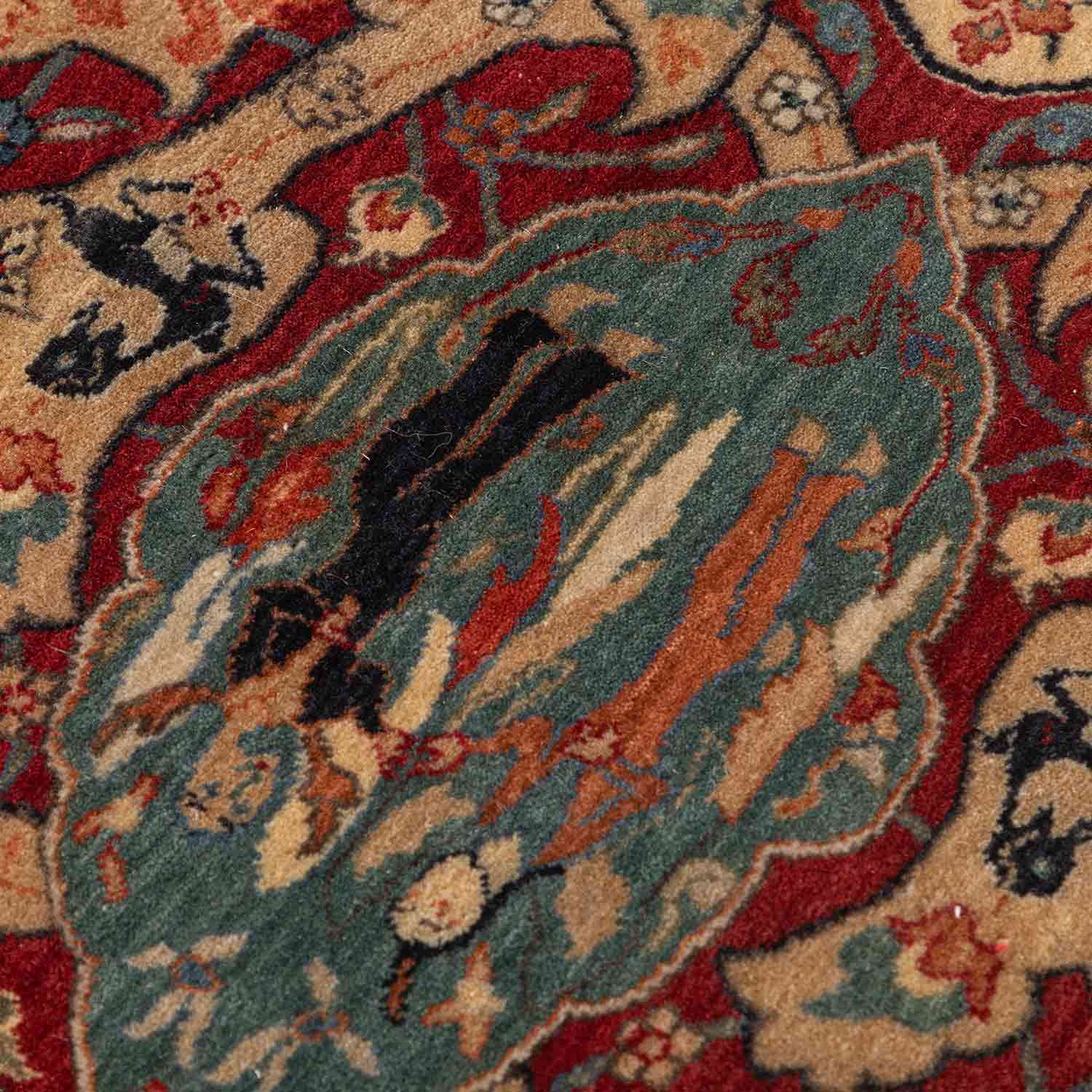 Hunting-X Hand Knotted Woollen Rug