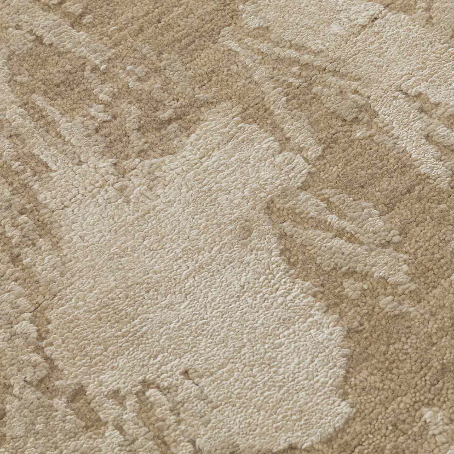 Dunip Hand Knotted Woollen And Bamboo Silk Rug