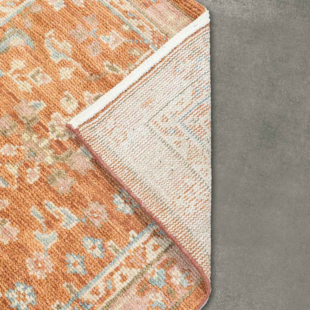 Hyuna Hand Knotted Woollen Rug