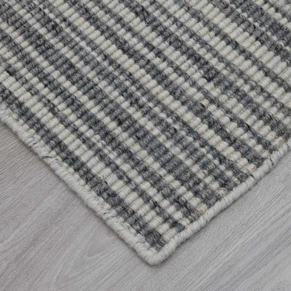 Amaze Hand Loom Woollen Rug