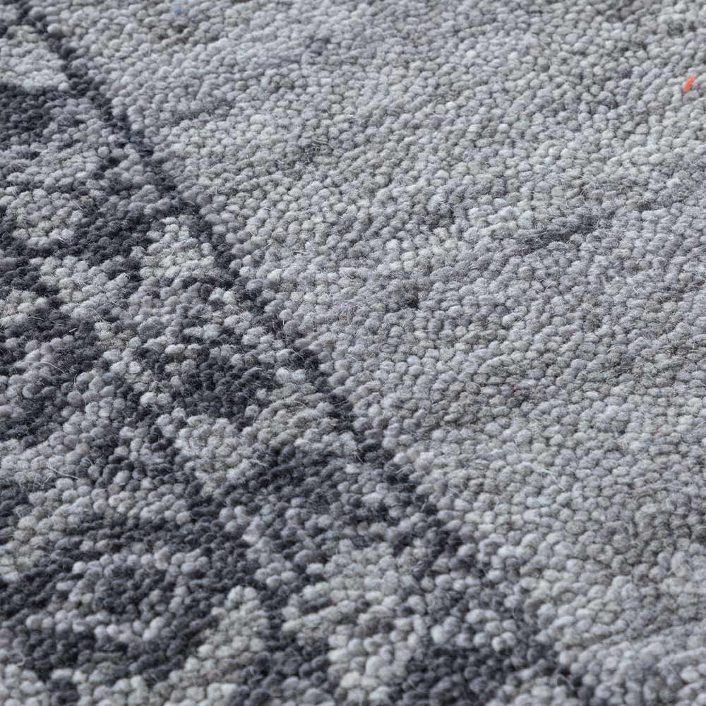 Redda-V Hand Knotted Woollen Rug