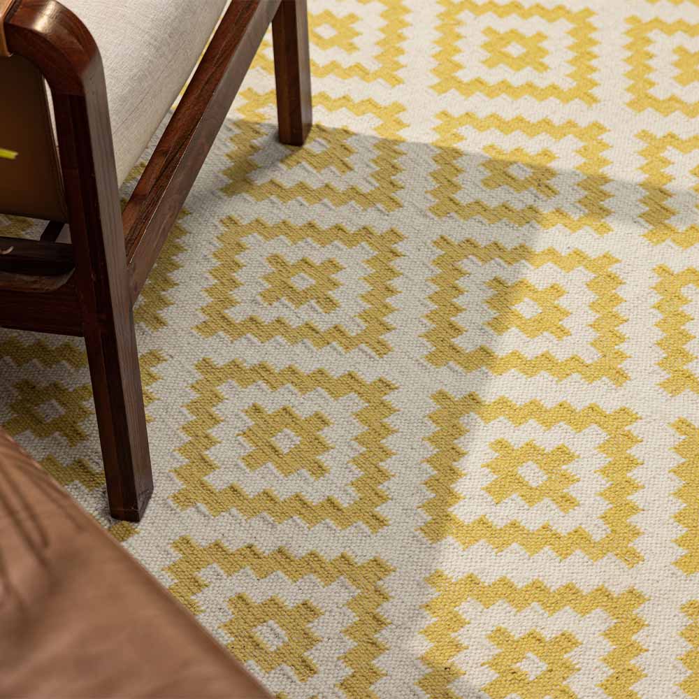 Nilay Handwoven Woollen Dhurrie