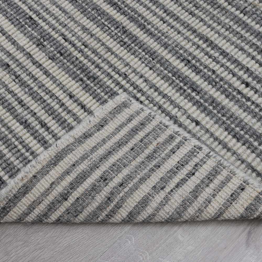 Amaze Hand Loom Woollen Rug