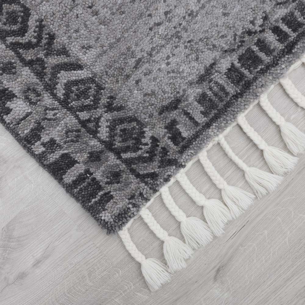 Redda-V Hand Knotted Woollen Rug