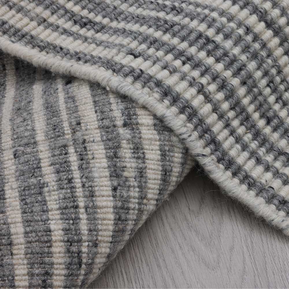 Amaze Hand Loom Woollen Rug