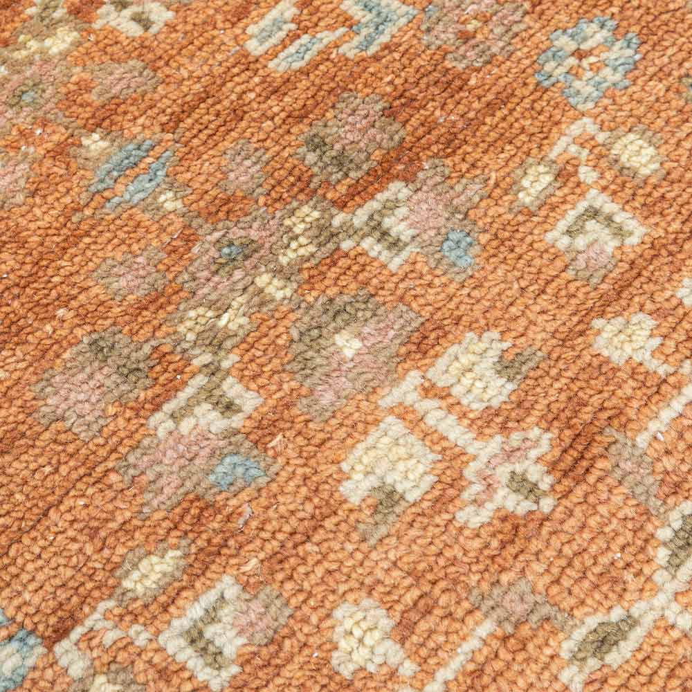 Hyuna Hand Knotted Woollen Rug